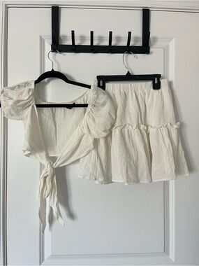 SHEIN Small White Skirt Set